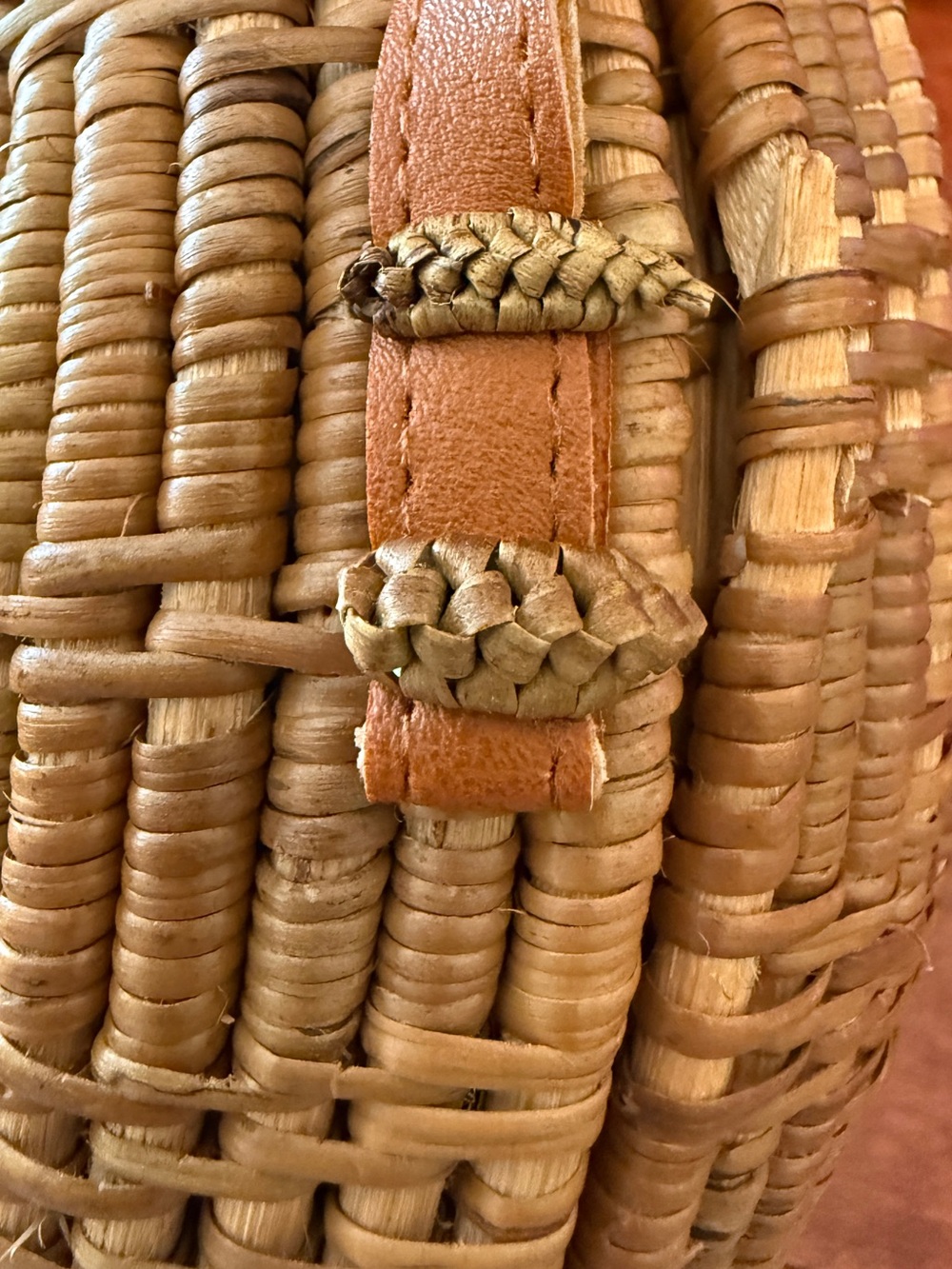 Round Rattan Crossbody Bag Basket Box Purse - Picture 5 of 6